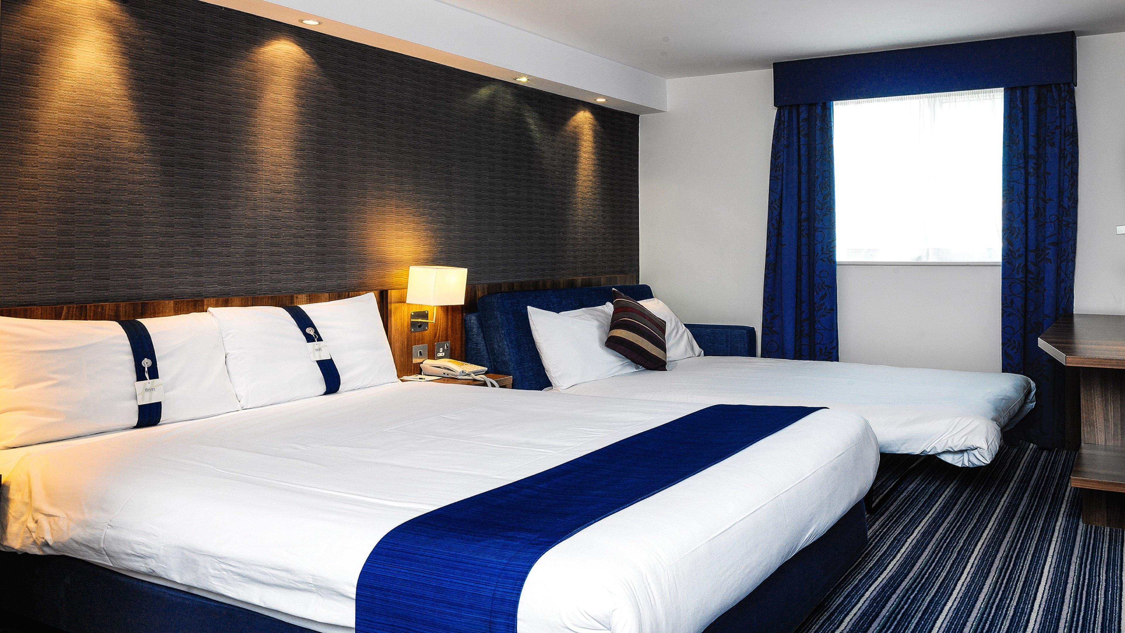 Holiday Inn Express Glenrothes By Ihg Exterior foto