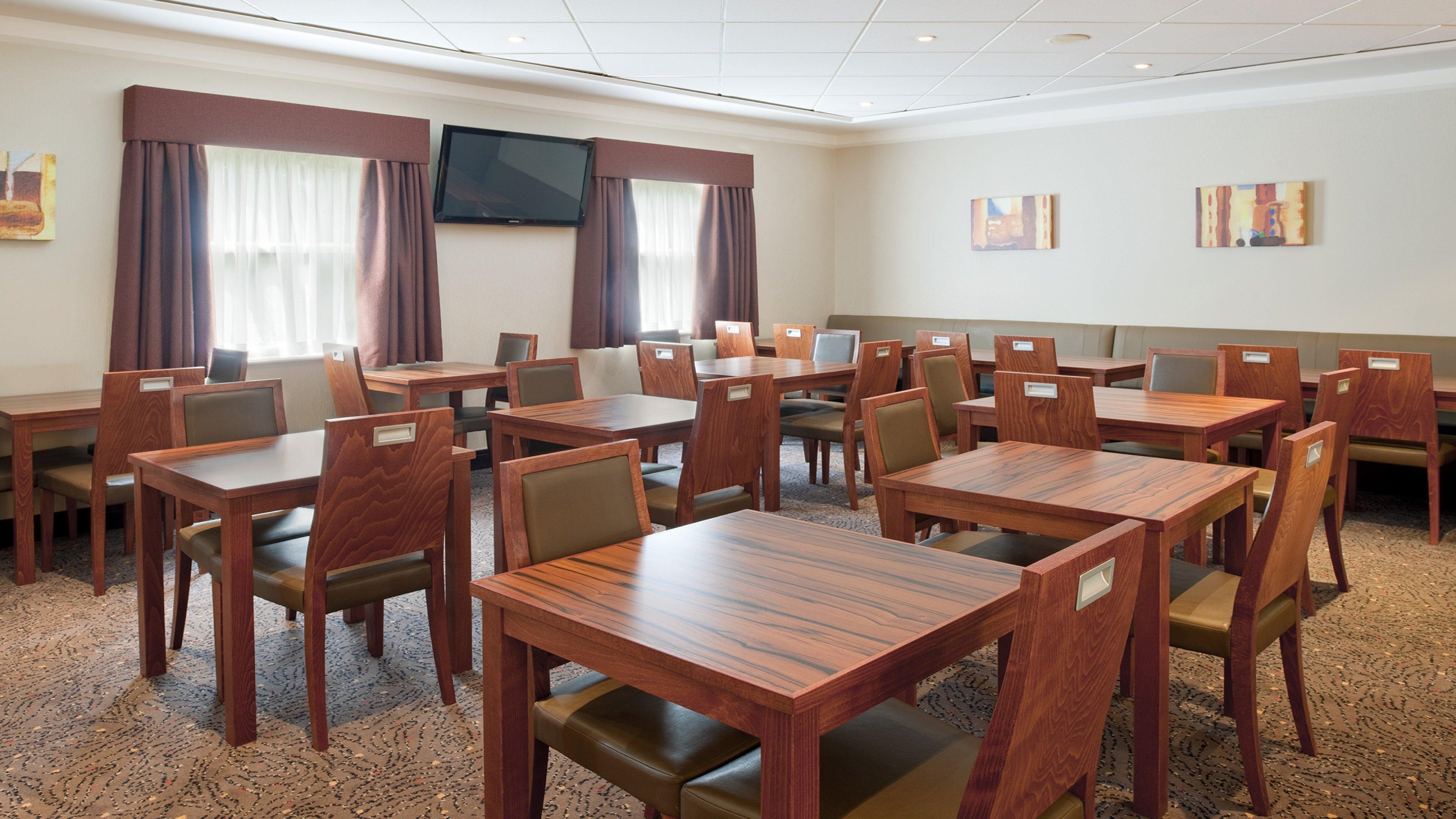 Holiday Inn Express Glenrothes By Ihg Exterior foto
