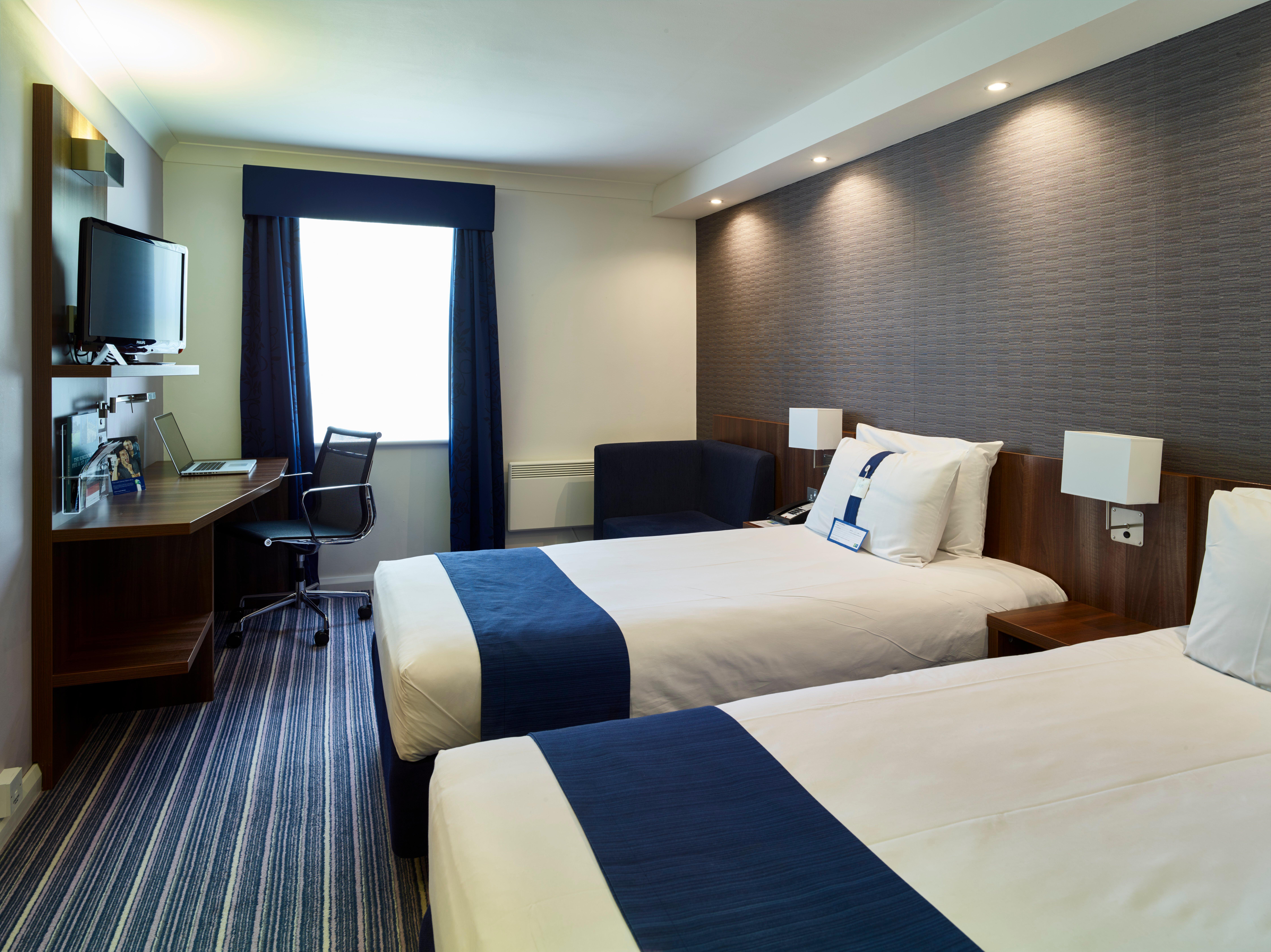 Holiday Inn Express Glenrothes By Ihg Exterior foto